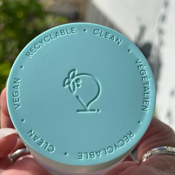 **SOLD** KOPARI BEAUTY Moisture Whipped Ceramide Cream - Picture 5 of 12